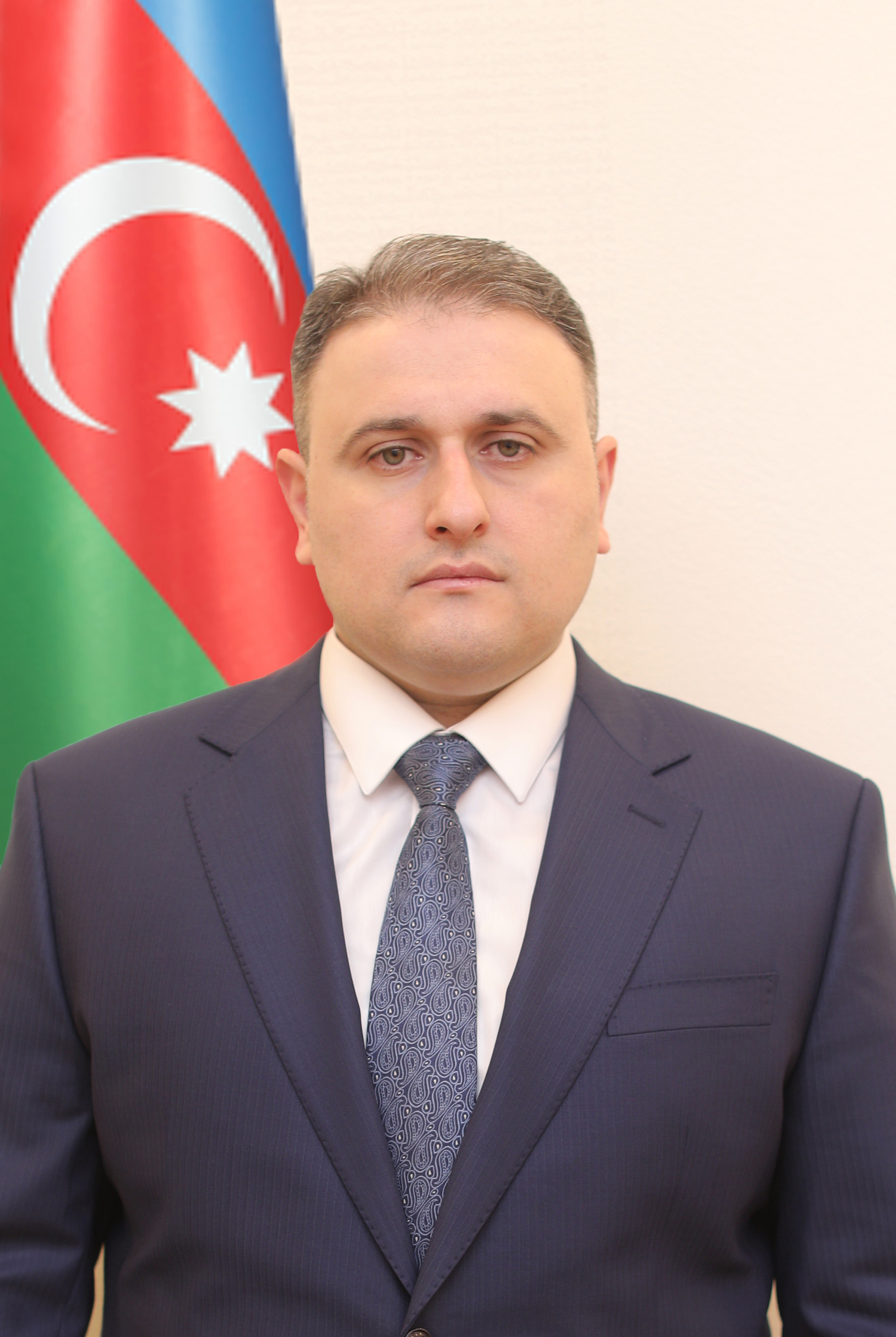 Azərbaycan Respublikasının müdafiə sənayesi naziriVüqar Valeh oğlu Mustafayev